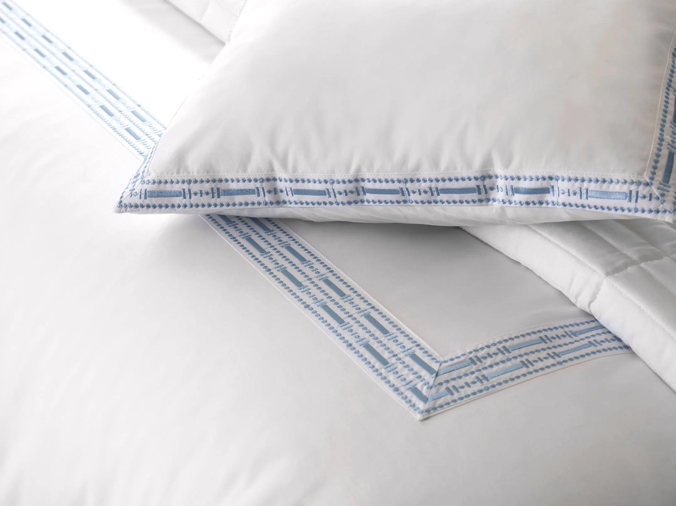 400TC Percale Embroidered Duvet Cover | Amalia Home Memória