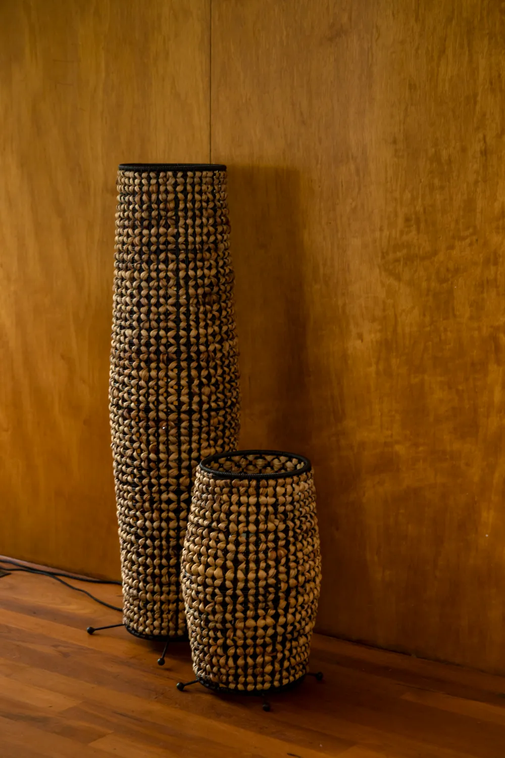 Contemporary Woven Table Lamp | Dutchbone Hyacint