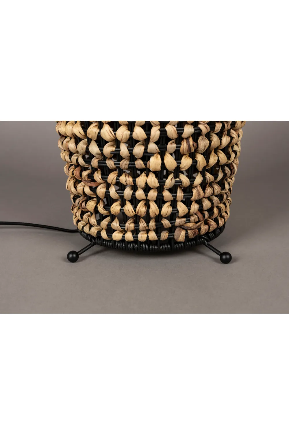 Contemporary Woven Table Lamp | Dutchbone Hyacint