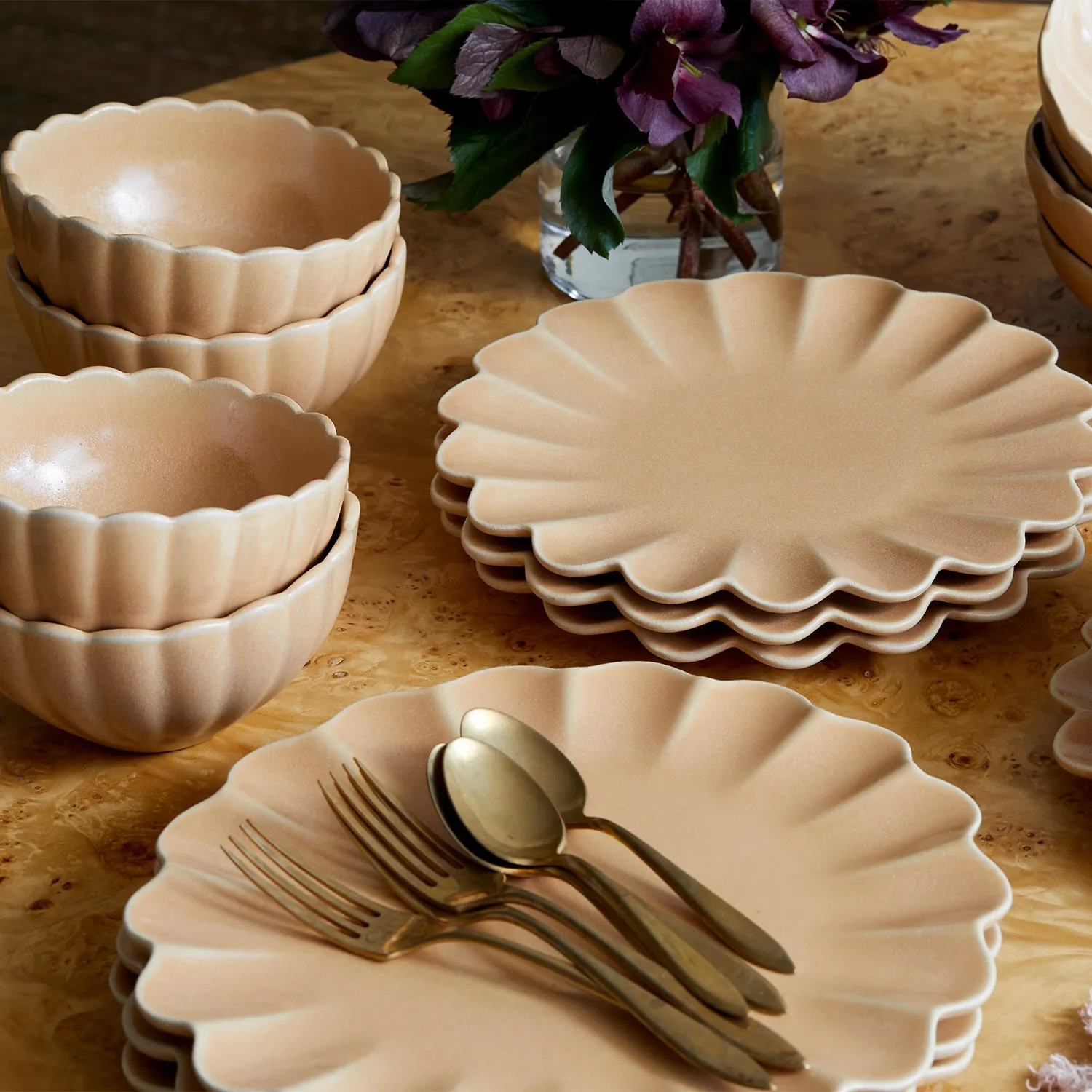 Dhalia Stoneware Bowl, Set of 4 (Camel) - Preorder