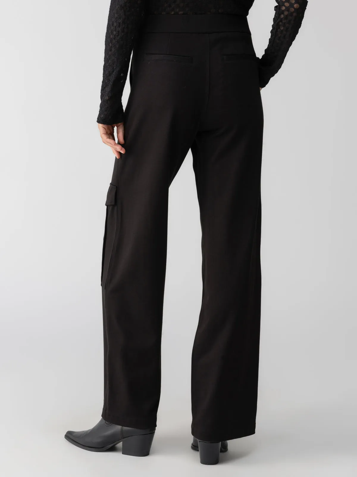 Ponte Travel Cargo Standard Rise Pant Black