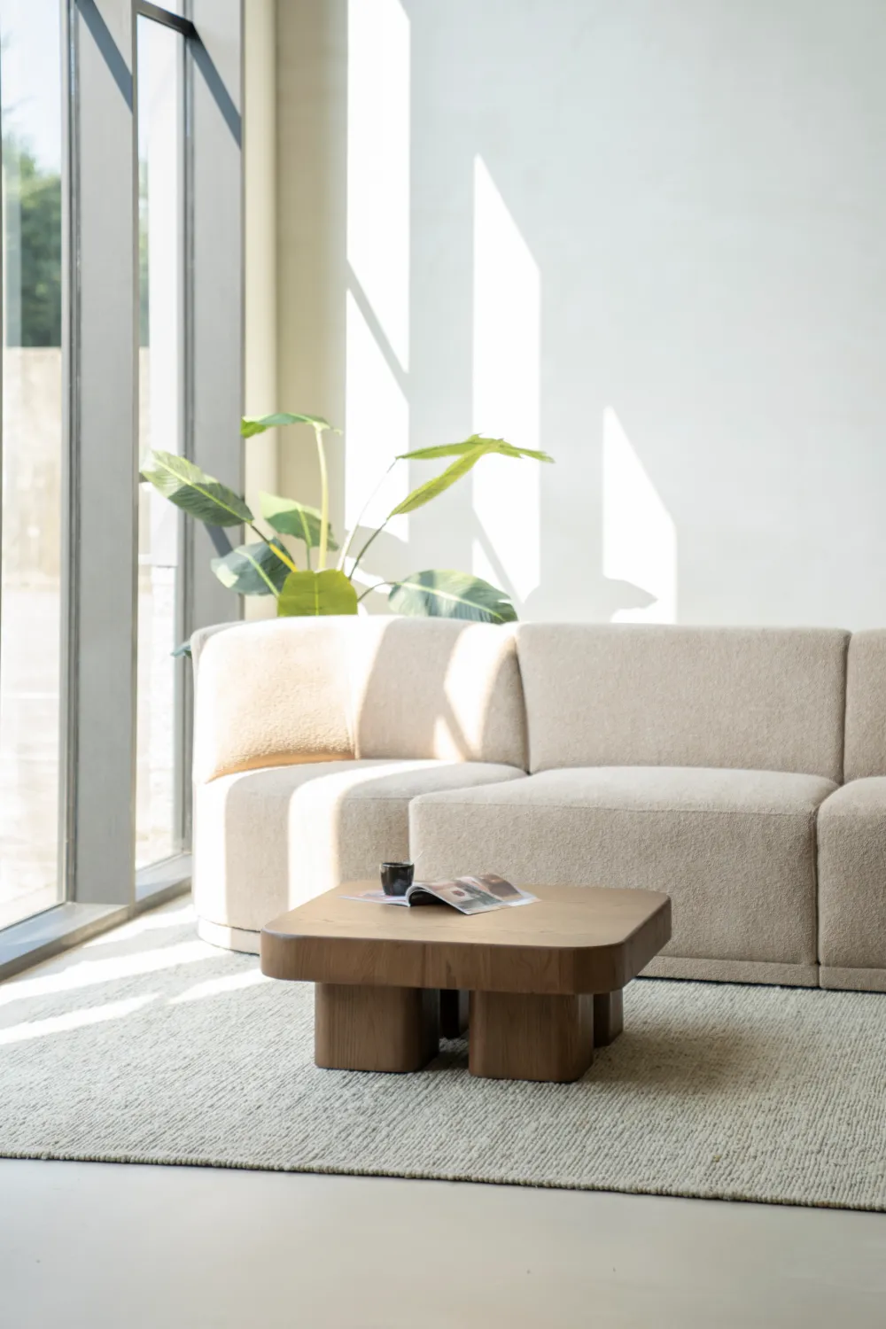 Square Oak Coffee Table | Eleonora Harmonie