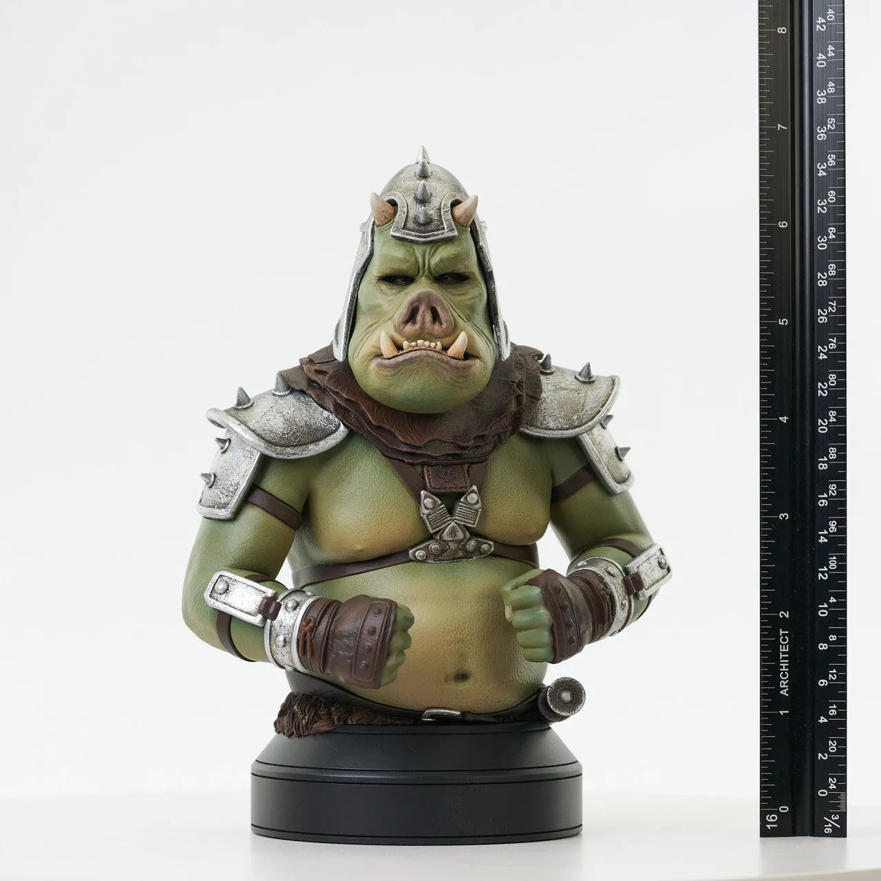 Star Wars: The Book of Boba Fett Gamorrean Body Guard 1:6 Scale Mini-Bust